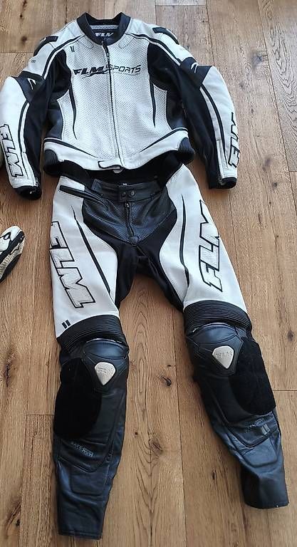 Anzüge, Sport- & Funktionsanzüge: FLM Motorrad Lederkombi 2-Teiler – Gebraucht aus Kreuzlingen von Audi666 3