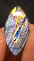 Wunderschönes Labradorit Cabochon von höchster Qualität
