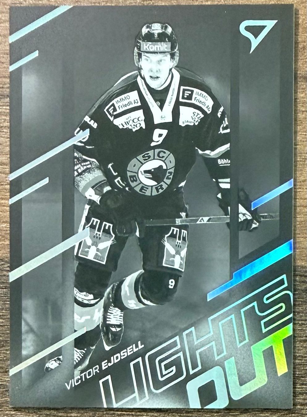 Sportzoo Carte collezionabili: Lights Out - Victor Ejdsell (LO-14) – Usato da Herisau venduto da Herisauar