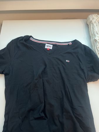 Tommy Jeans T-Shirt schwarz V-Ausschnitt Grösse M