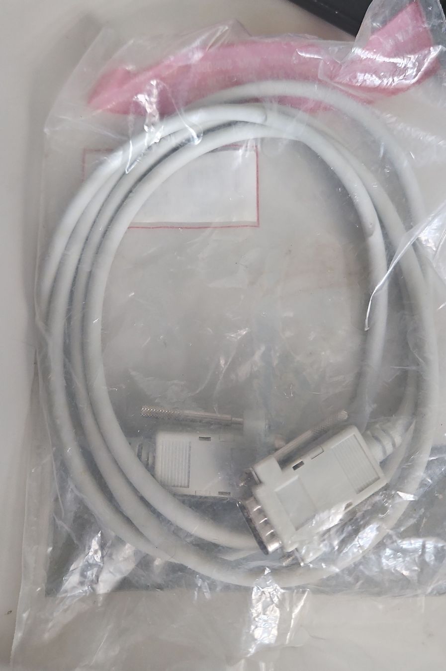 Câbles: Neues VGA Kabel männlich männlich 1.8 Meter  – Neuf avec emballage d'origine à Intragna par Digger3