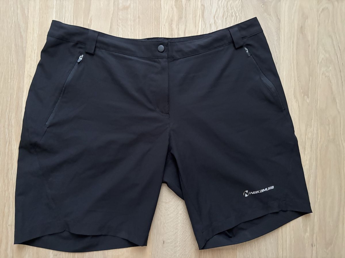 Pantaloni: Velohose schwarz Gr. 46 Nakamura – Usato da Gwatt (Thun) venduto da Bioethanol01