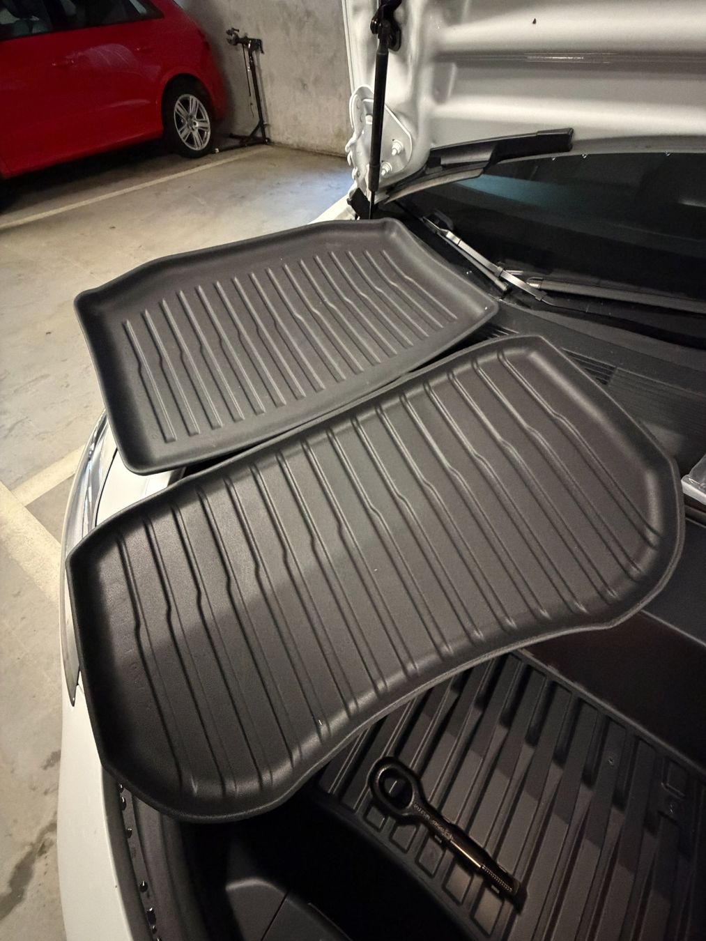 Tesla Tappeti & Tappetini: Tapis sous-coffre et Frunk Tesla Model 3 Legacy – Usato da Boudry venduto da Filipe.Moreira