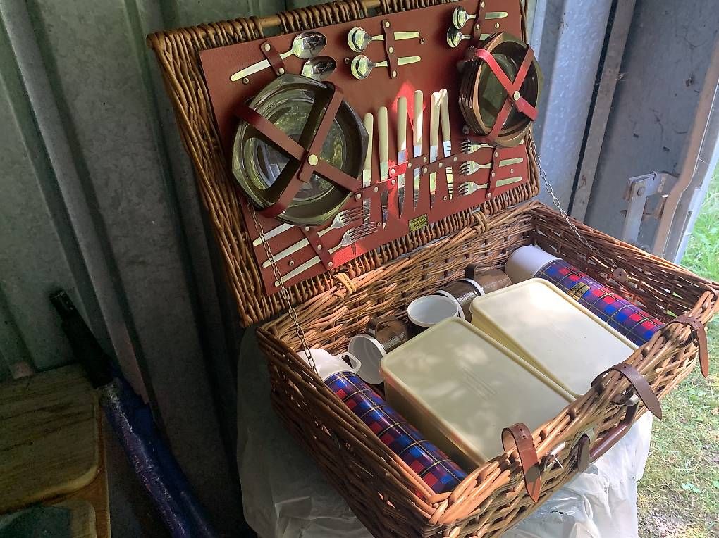 Autres articles pour la maison: Picknickkorb – D'occasion à Wald ZH par Coralmar 1
