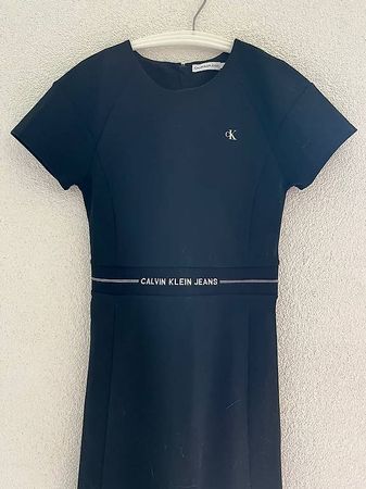 Robe Calvin Klein 14 ans