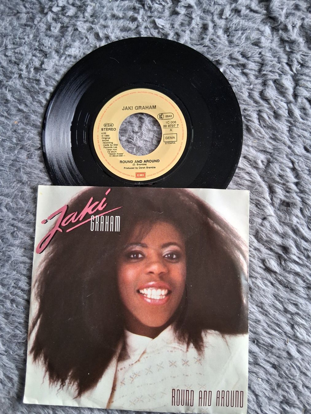 Dischi in vinile: JAKI GRAHAM     ROUND AND AROUND     7NER SINGLE – Usato da Wetzikon ZH venduto da Ramones01