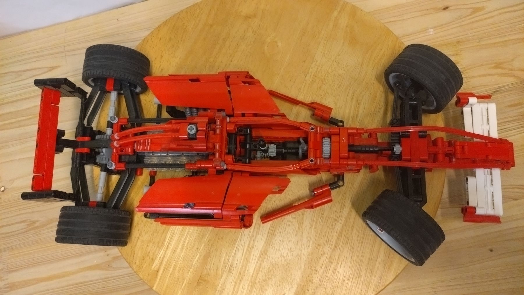 Lego Kit di costruzioni: Ferrari F1 Lego Technic  – Usato da Farvagny-le-Grand venduto da LaCaverne 7