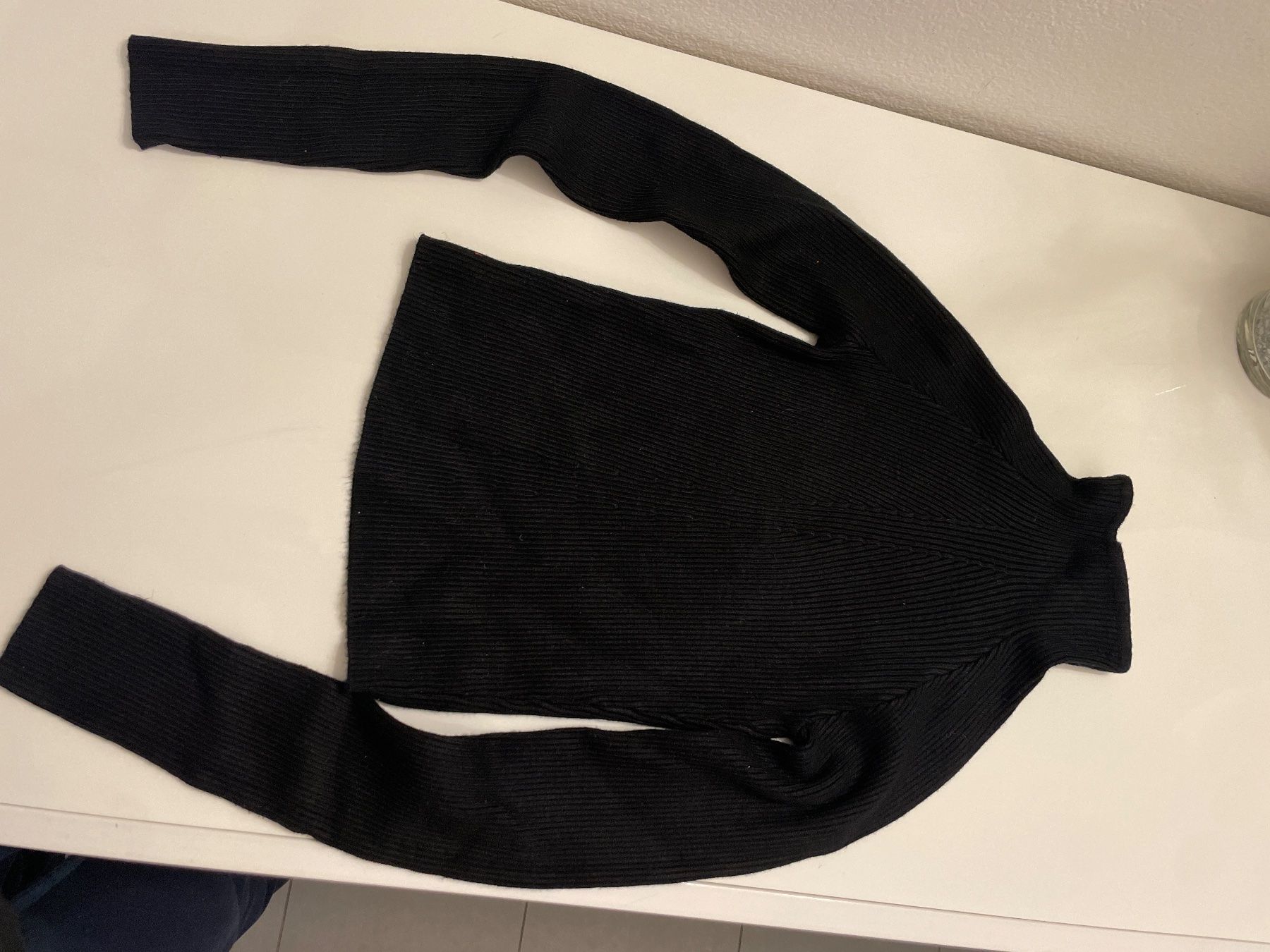Maglioni & Felpe: Schwarzer gerippter Bershka Rollkragenpullover Gr. S – Usato da Winterthur venduto da Lili3435 3