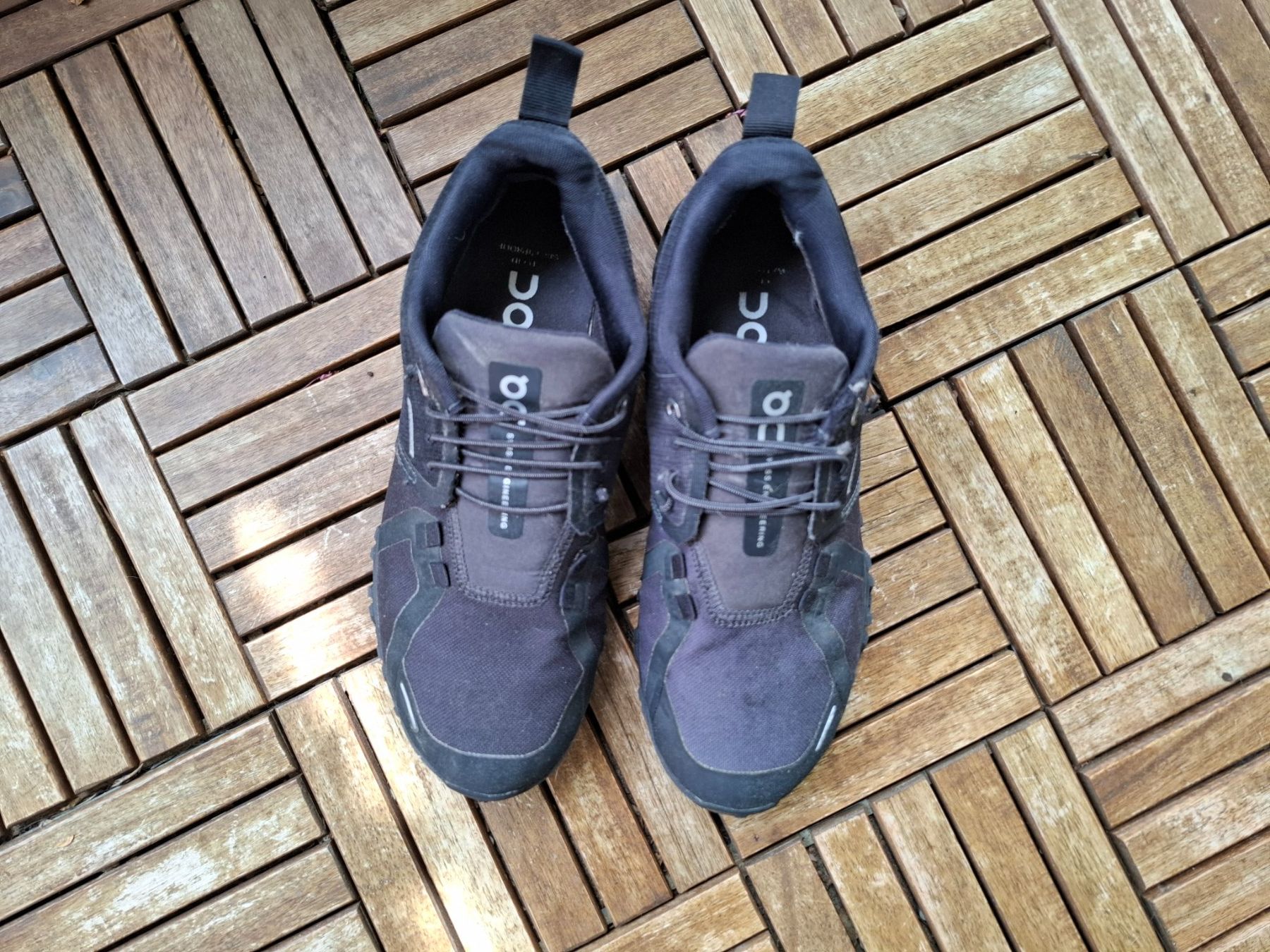 On Scarpe da uomo: On Schuhe Gr 38 in schwarz – Usato da zollikerberg venduto da osci74 1