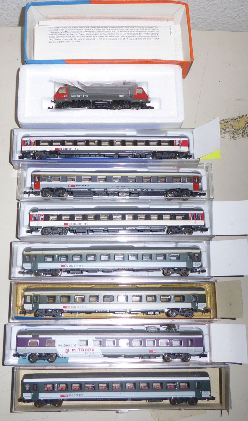 Roco Modelleisenbahnen: Roco Spur N SBB Zug Set 8-teilig – Gebraucht aus Uetikon am See von auktio