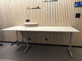 Bürotisch von IKEA