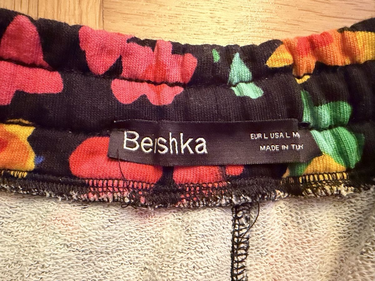 Bershka Pantaloni: Shorts mit Blumen, Style Marimekko – Nuovo e nell'imballaggio originale da Muttenz venduto da stoeberi01 3