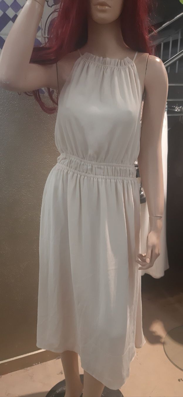 H&M Robes: NEU Midikleid Gr.38 – Neuf avec emballage d'origine à Zürich par Venecia25 5