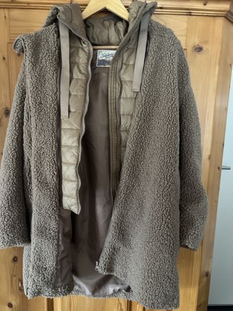 Winterjacke ungetragen L (44) zum rauszippen