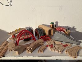 BRIO Holzeisenbahn ca. 9 kg – Schienen, Brücken, Tunnel