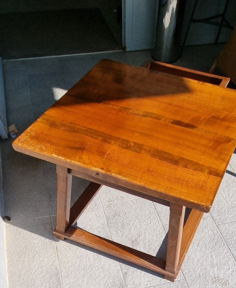 Tavoli: Kleiner Schragentisch. Couchtisch Holz Tisch – Usato da Flums venduto da Flumsantik 6