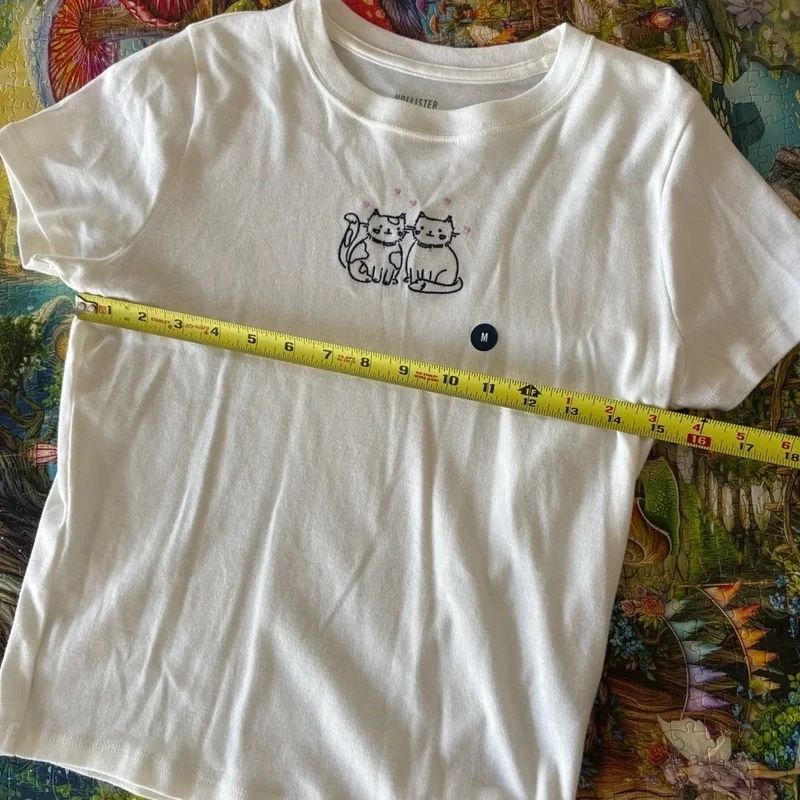 Hollister T-shirt: Hollister cat graphic baby tee – Nuovo (secondo la descrizione) da Genève venduto da toandfrom 2
