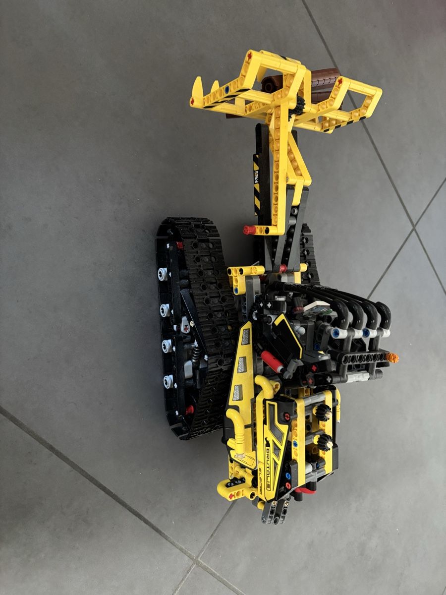 Lego Kit di costruzioni: LEGO Technic Raupenlader 42094 – Usato da Hämikon venduto da Sydney78 2