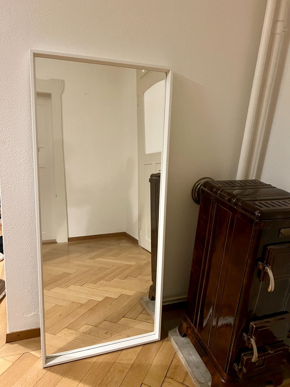 Spiegel: White mirror – Gebraucht aus Zürich von ama_nfb8