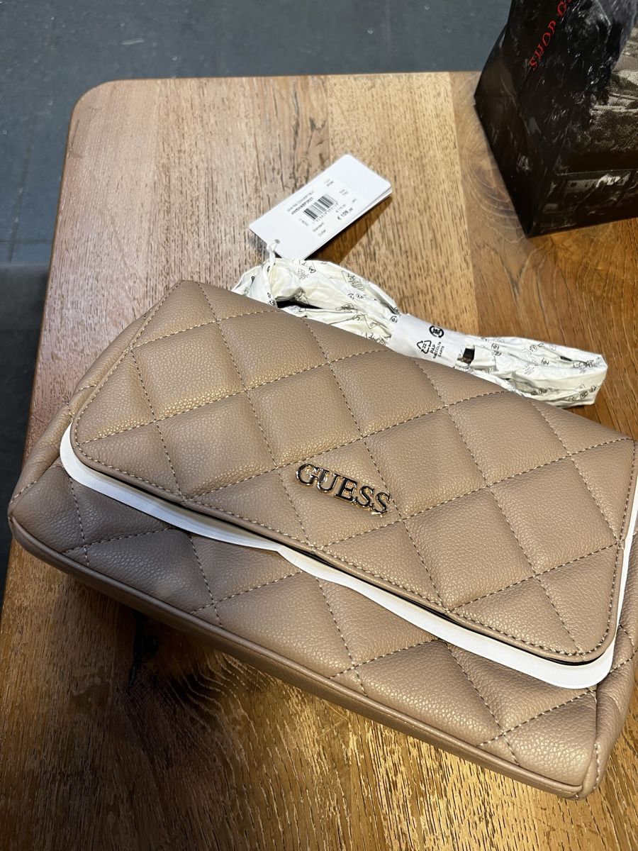 Guess Borse da donna: NEU! Guess POW Tasche mit Etikette – Nuovo e nell'imballaggio originale da Schlieren venduto da RoutlyLuxury 2