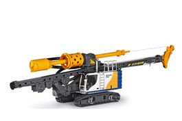1:50 BAUER BG 28H Großdrehbohrgerät auf Trägergerät