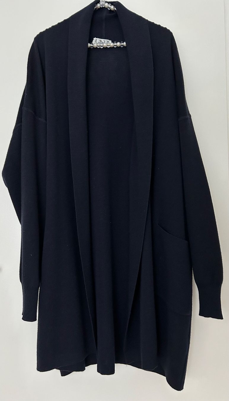 Jacken: Edle GISPA Strickjacke, Cardigan, Oversize,Gr.46, Dunkelblau – Gebraucht aus Horn von Resvi