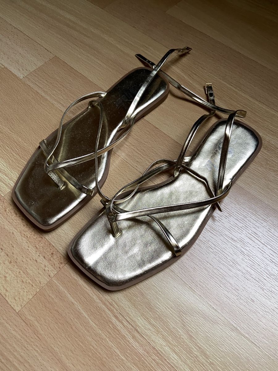 Scarpe da donna: Sandales dorées taille 38 – Usato da Mont-sur-Lausanne venduto da lau_2775