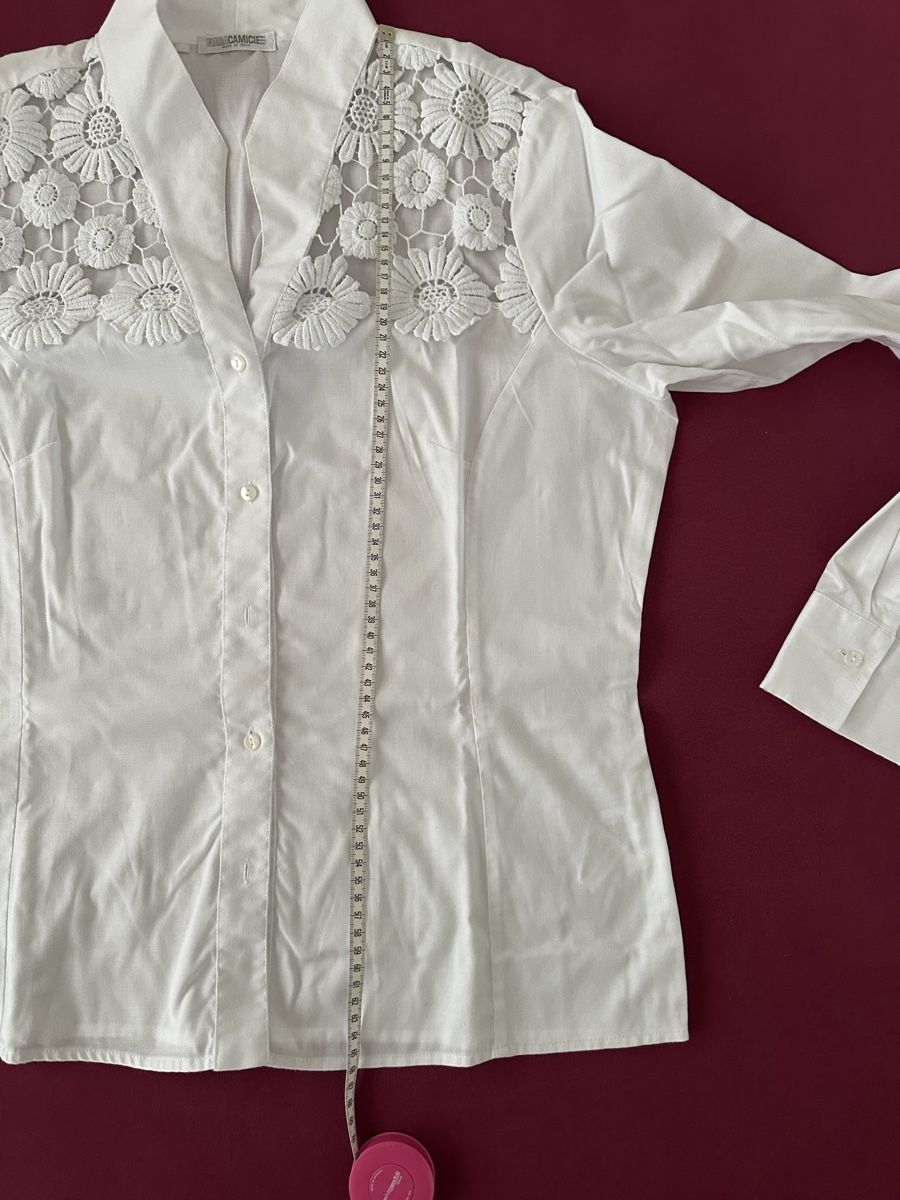 Camicette: Weisse Bluse von Nara Camicie – Usato da Wohlenschwil venduto da Richard2011 2