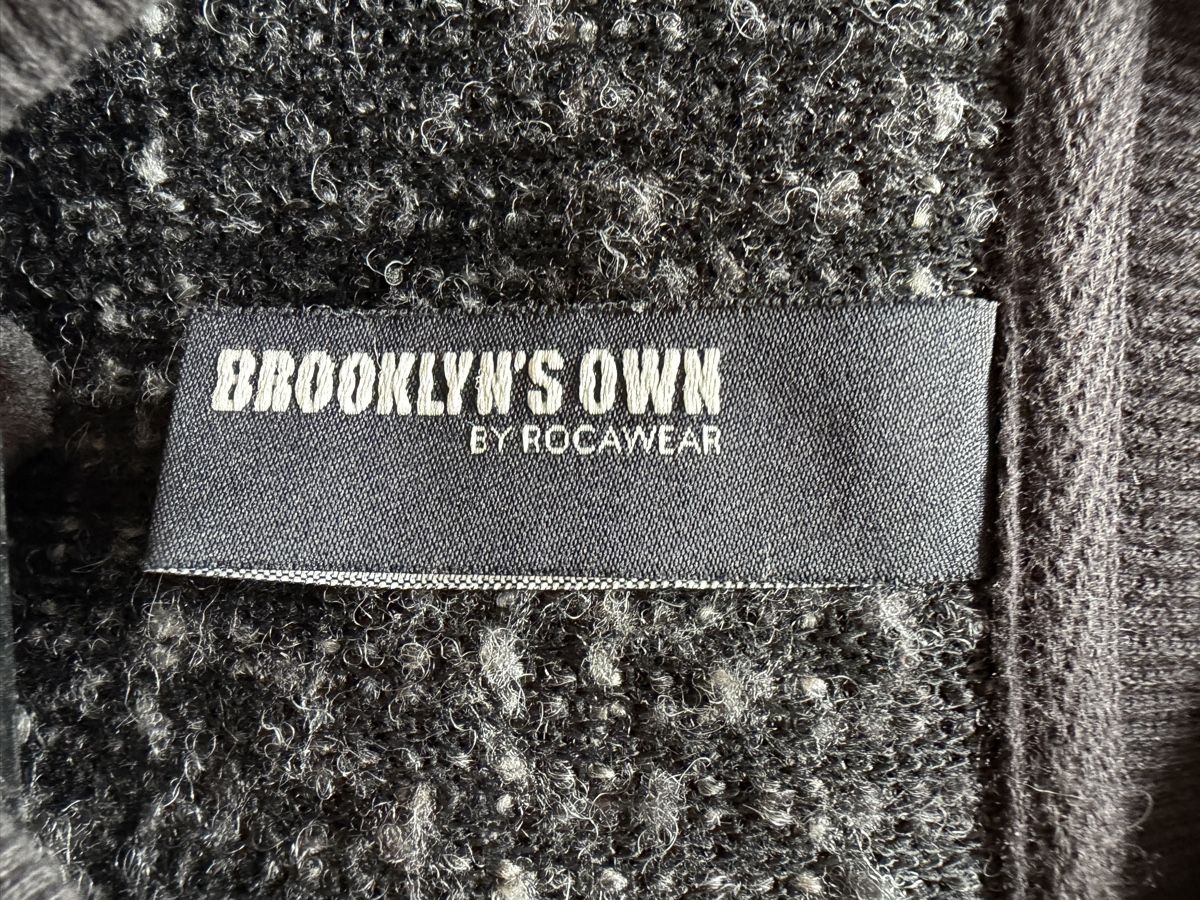 Maglioni & Felpe: Brooklyn's Own Rocawear Gray Pullover - Cozy Fall Style! – Usato da Zürich venduto da shop_all 1