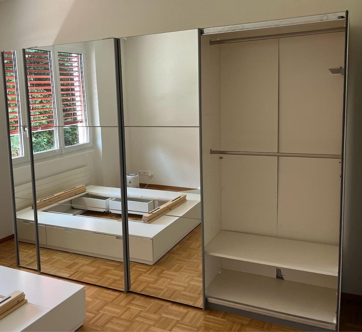 Schränke: IKEA Pax - Kleiderschrank Spiegel Fronten  – Gebraucht aus Zürich von BuZz_zh 3