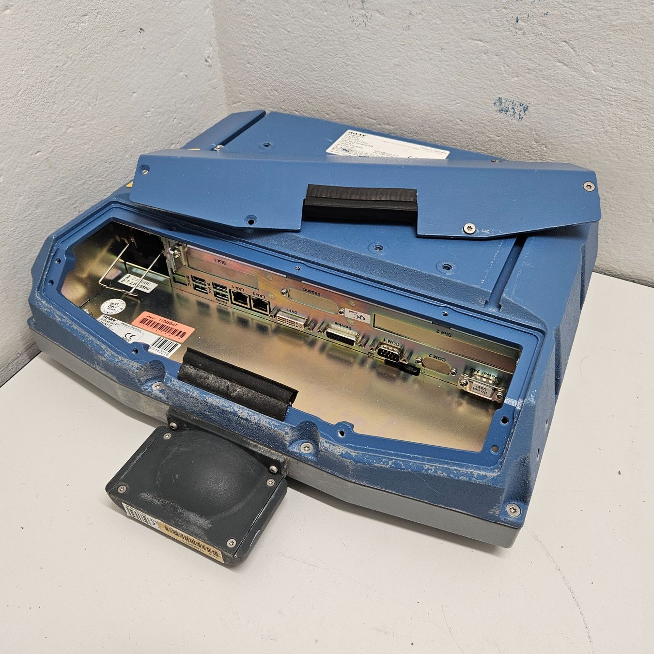 Componenti elettronici: NOAX Industrial PC C15-N1C – Usato da Niederdorf venduto da LeptonAG 5