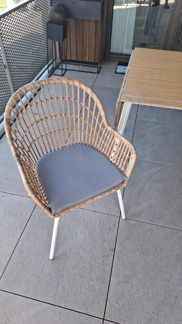 Ikea Tischset: Ikea Tisch mit zwei Stühlen – Gebraucht aus Sempach von johfurrer 2