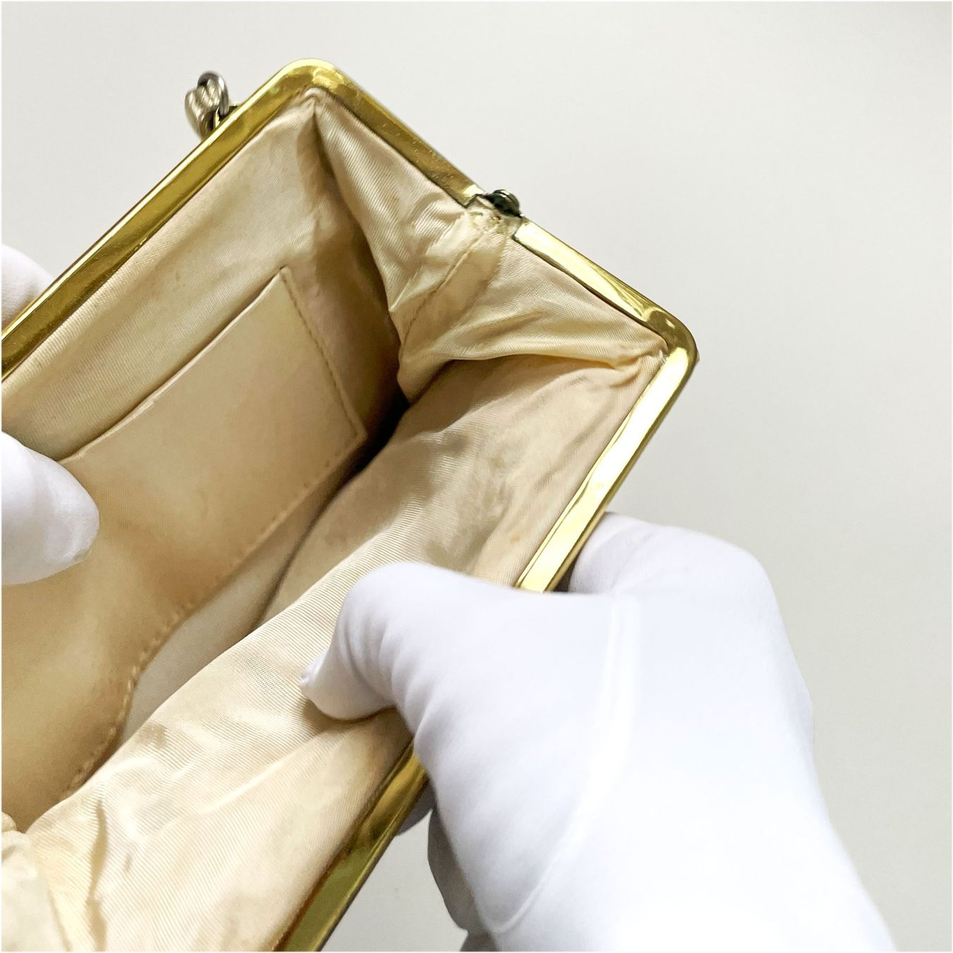 Borse da donna: Abendtäschchen Leder Gold VINTAGE 1970s – Usato da Brüttisellen venduto da Buxus 4