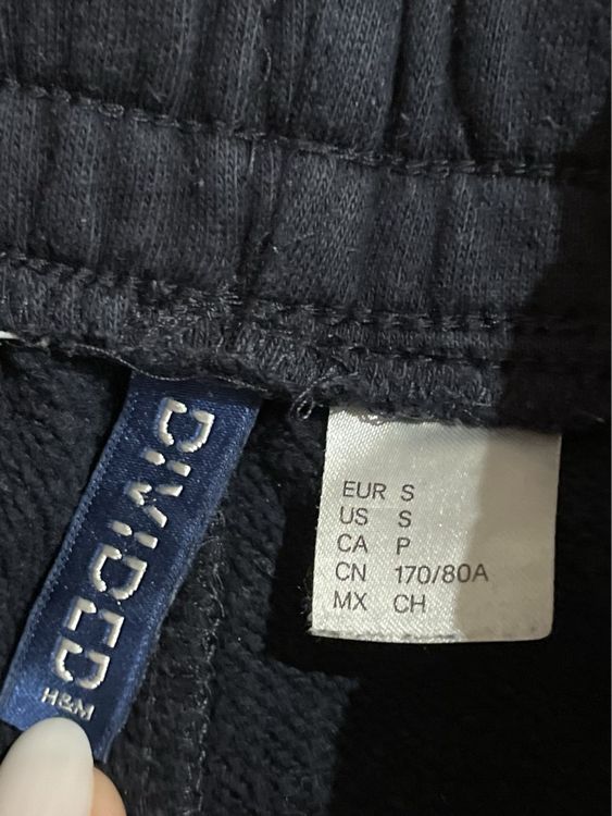 H&M Pantaloni: Shorts – Usato da Jona venduto da Nanuksiglu 2