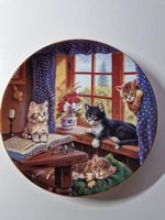Porzellan Teller "Auf der Fensterbank"