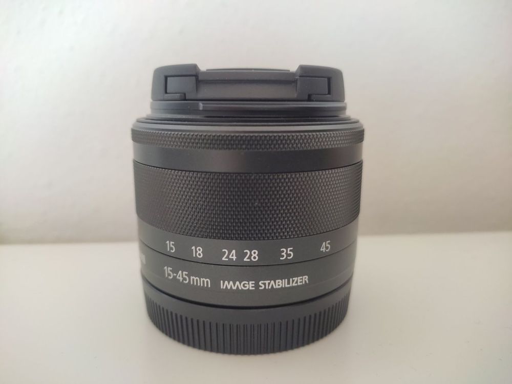 vhbw Pare-Soleil Compatible avec Canon EF-M 18-150mm f3.5-6.3 is STM Objectif 55mm - Cache Noir, Plastique, Tulipe