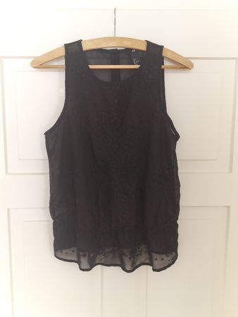 Besticktes schwarzes H&M Top, Grösse 36