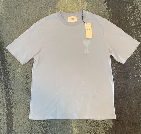 Hellblaues Originales Ami T-Shirt ungetragen