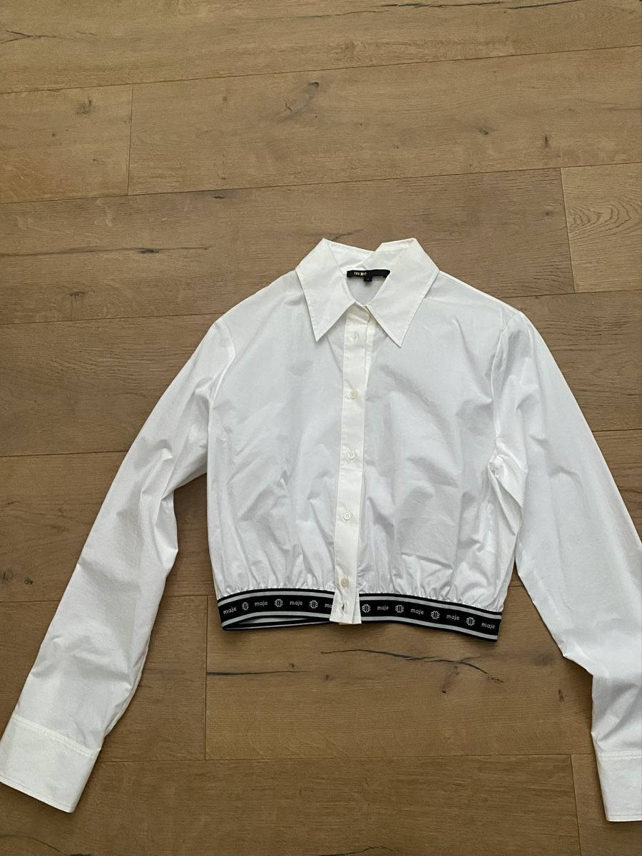 Maje Blusen: Maje Bluse Weiss neuwertig Grösse 2 Cropped – Neu (gemäss Beschreibung) aus Kölliken von Sipell