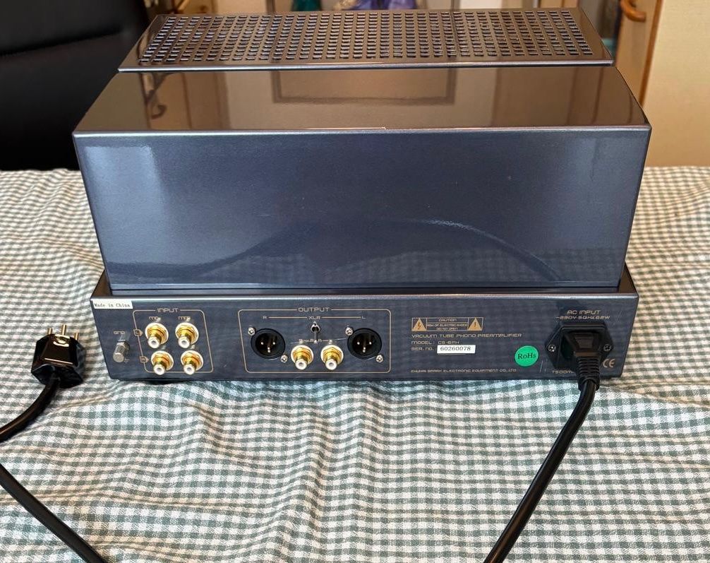 Cayin Amplificatori: Cayin CS-6PH Röhren-Phonovorstufe. – Usato da Zürich venduto da tinde 2