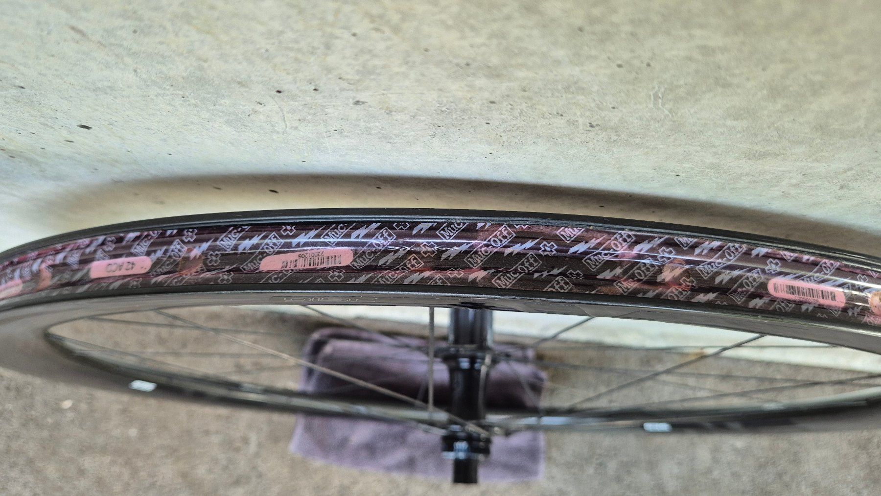 Enve Pezzi di ricambio: Enve SES 3.4 Carbon Wheelset – Usato da Liebefeld venduto da Pacem 2