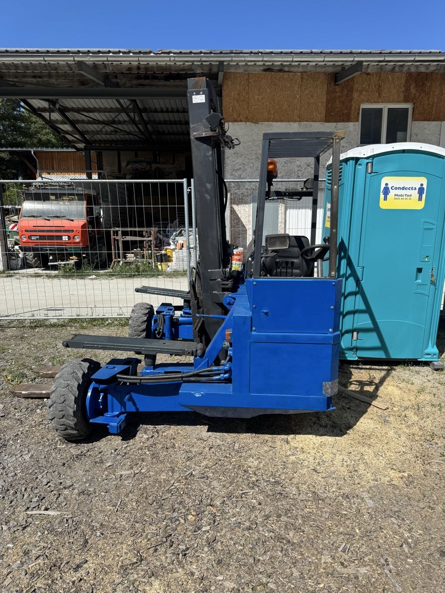 Carrelli elevatori e a forche: Dreiweg Stapler – Usato da Sils im Domleschg venduto da renomeoGmbH