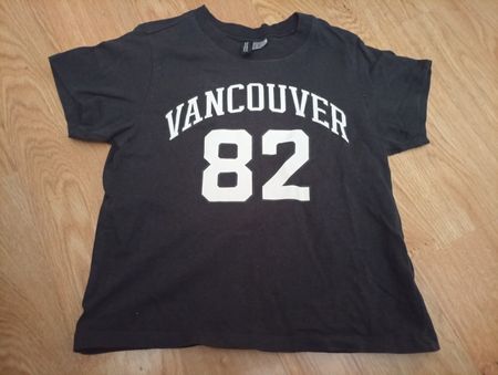 T-Shirt Vancouver 82 schwarz Grösse XXS getragen