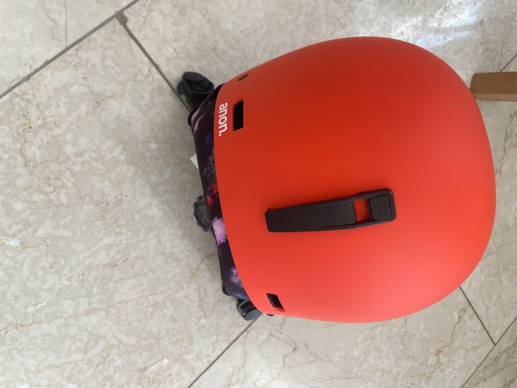Helme: Anon Kinder Skihelm – Neu (gemäss Beschreibung) aus Flüelen von AU10 1