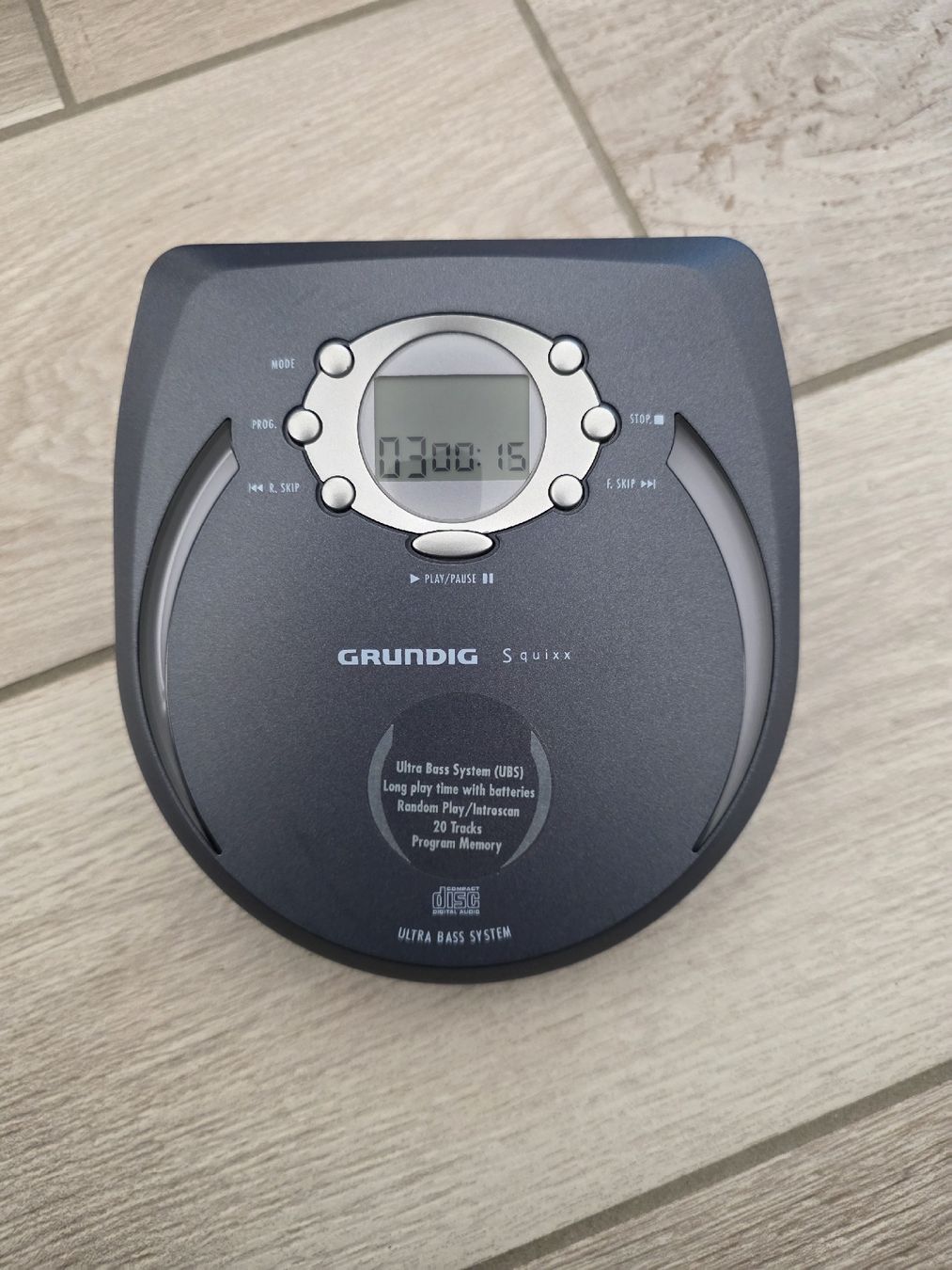 Grundig Lettore multimediale portatile: Grundig S quixx Discman – Usato da Dorf venduto da Echo_Elements 1