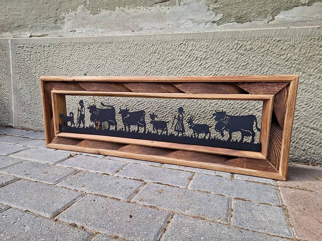 Tutte le decorazioni: Altholz-Bild mit Alpaufzug-Moriv – Nuovo e nell'imballaggio originale da Schafhausen i. E. venduto da menaresch