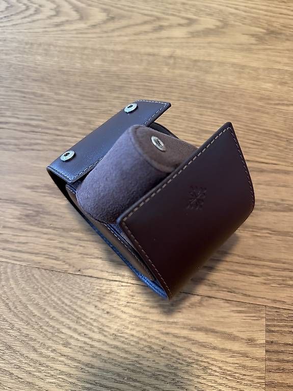 Scatole porta orologi: Patek Philippe Uhren Box / Travel Pouch – Usato da Luzern venduto da Pascalito17 2