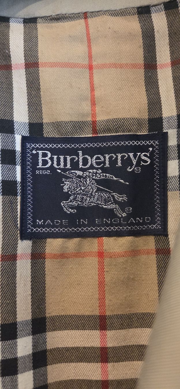 Burberry Mäntel: BURBERY RAIN COAT – Gebraucht aus Ascona von principessacaroline 1