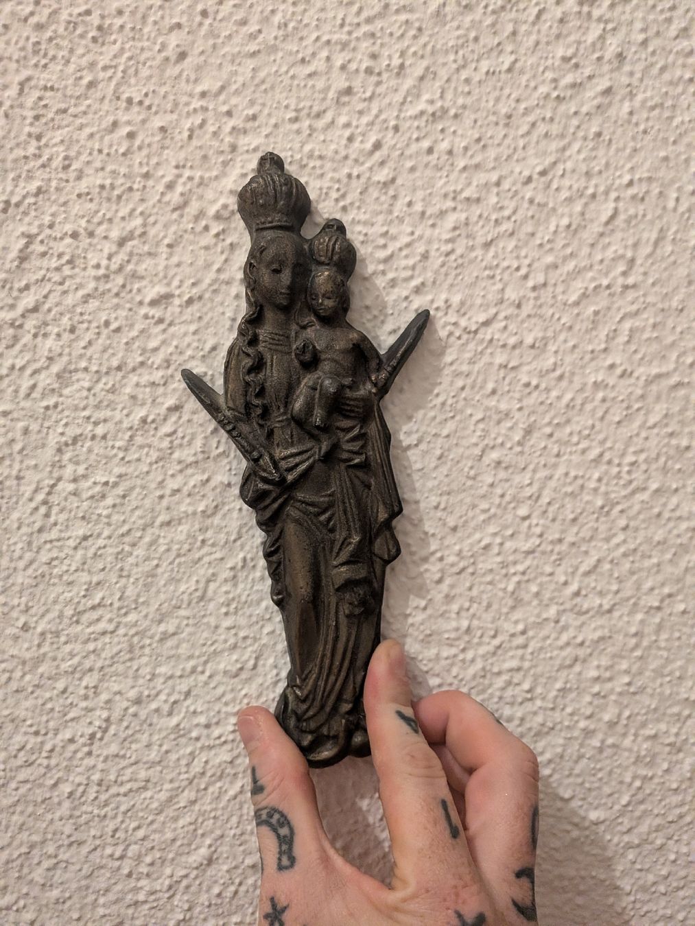 Skulpturen & Statuen: Relief Madonna with Child Brass or Bronze. – Gebraucht aus Adliswil von danfarrar