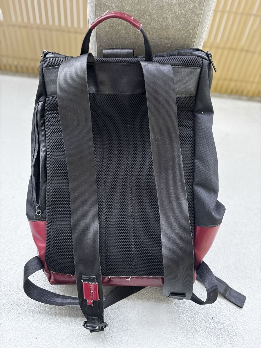 Freitag Zaini: FREITAG Rucksack CARTER Schwarz-Rot – Usato da Niederwangen b. Bern venduto da muidop 2
